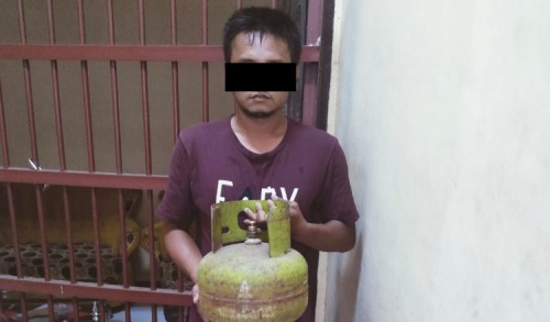 Tepergok Curi Tabung Gas LPG, Pemuda Probolinggo Dimassa