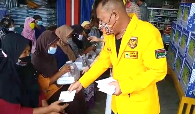 Ketua Golkar Banyuwangi Gelar Buka Puasa Bersama dan Santuni Anak Yatim hingga Janda Tua