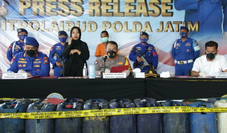 Polisi Ringkus Tersangka Pengangkutan BBM Subsidi 4,5 Ton