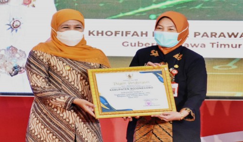 Pemkab Bojonegoro Raih Penghargaan Pembangunan Daerah Terbaik 2 se-Jatim