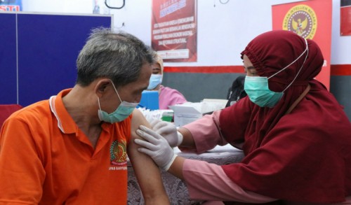 Gandeng Badan Intelijen Negara, Lapas Banyuwangi Gencarkan Vaksinasi Booster bagi Petugas dan WBP