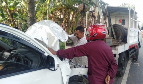 Diduga Mengantuk, Truk Towing Sebabkan Kecelakaan Karambol di Probolinggo