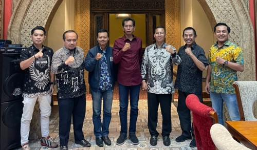 Reaksi Positif Lintas Parpol Dukung Kebijakan Wali Kota Eri Pulihkan Ekonomi di Surabaya