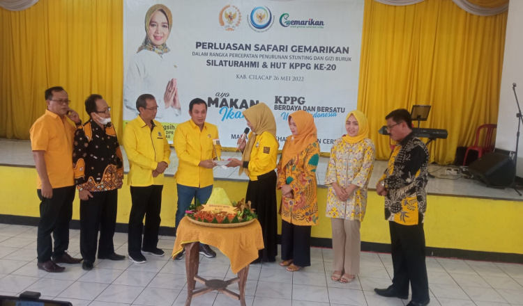 HUT KPPG Cilacap, Anggota DPR RI Ajak Kader Golkar Gemar Makan Ikan