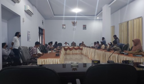 4 LSM di Bondowoso Aksi Bawa 5 Tuntutan, Ketua DPRD Nyatakan Akan Tindaklanjuti Lewat Komisi-komisi