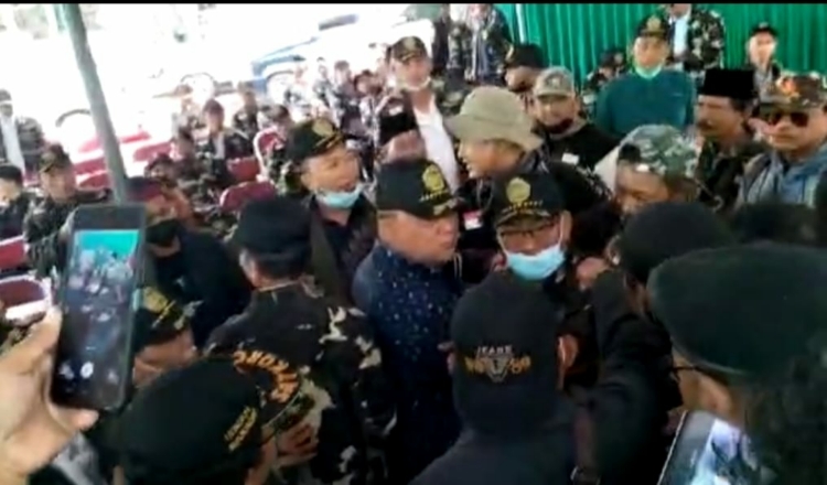 Diduga Tak Sesuai Aturan, Deklarasi IKA Ansor di Surabaya Dibubarkan