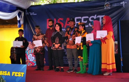 Jadikan Destinasi Tujuan Perjalanan Intensif Berbasis Budaya, Kemenparekraf-DPR RI Gelar BISAFest di Malangrejo