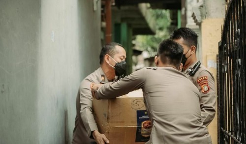 Gandeng Relawan Siap Bergerak, Polda Metro Jaya dan Pejabat Umum Sukses Salurkan 11 Ton Daging Rendang Bagi Masyarakat