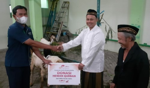 MPM Honda Jatim Salurkan Puluhan Hewan Qurban di 6 Kota Jawa Timur.