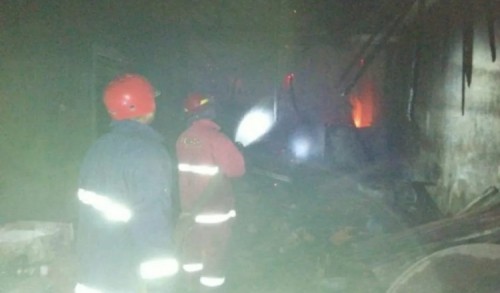 Kebakaran Landa Rumah Produksi Saleh Milik Warga di Cilacap