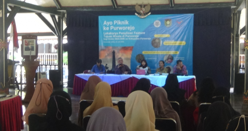 Promosikan Wisata Purworejo, FIB UGM Yogyakarta dan Yayasan Nuhantra Ajari Siswa SLTA Purworejo Nulis Feature tentang Wisata