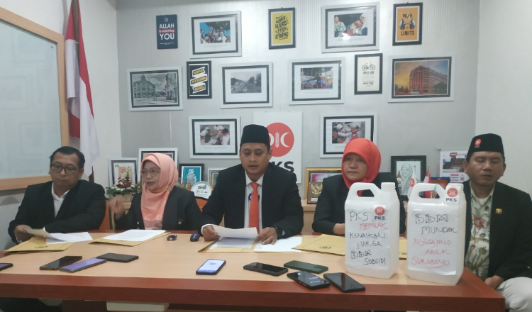 Fraksi PKS Surabaya Keluarkan 4 Poin Sikap Tolak Kenaikan Harga BBM