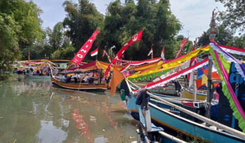 Petik Laut Desa Bayeman, Gus Haris: Tradisi Syukur Nelayan yang Terus Dilestarikan