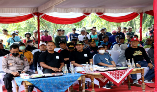 Sosialisasi DBHCHT, Pemkab Ngawi Ajak Ribuan Pemancing Gempur Peredaran Rokok Ilegal