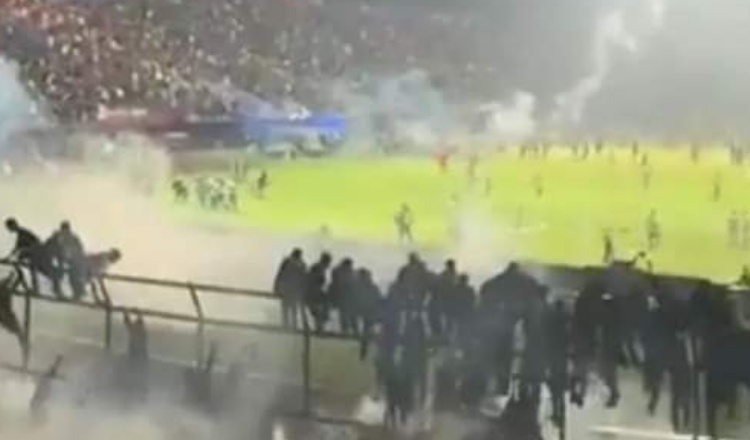 Penyebab Utama Kericuhan Suporter Arema FC Menurut Kapolda Jatim