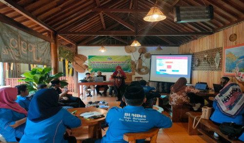 Tingakatkan Kapasitas SDM Pengurus BUMDes, Desa Nglaris Purworejo Gelar Pelatihan Pengelolaan Unit Usaha