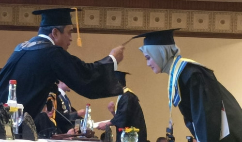 Universitas Wijaya Putra Surabaya Wisuda 414 Mahasiswa, Rektor Ungkap Banyak Prestasi