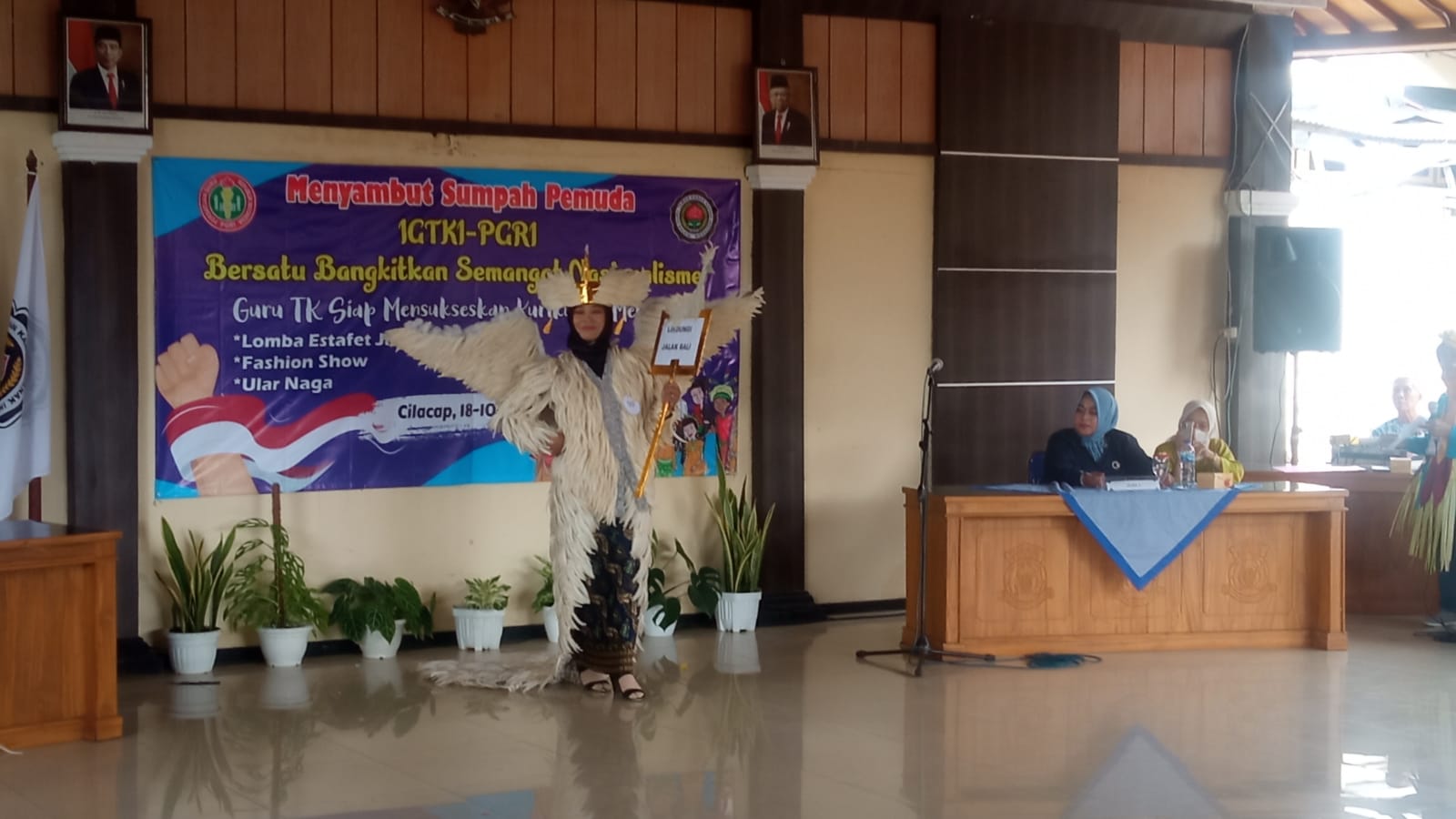 Menarik! Lomba Peragaan Busana Dari Bahan Bekas Digelar IGTKI PGRI Cilacap