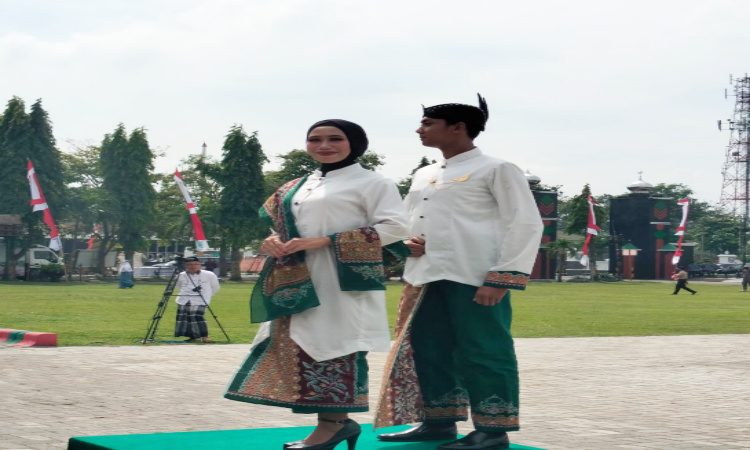 Upacara Hari Jadi Pemkab Jombang ke 112 Sekaligus Launching Pakaian Khas Jombang Deles