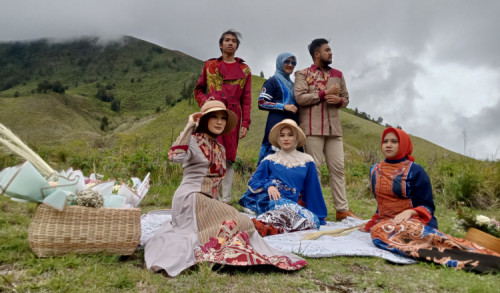 Desainer Muslim Lia Afif Bakal Tampilkan Batik Probolinggo di Ajang Fashion Nasional