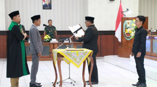 Ketua DPRD Situbondo Resmi Melantik M.Faizol  Menjadi Anggota DPRD PAW