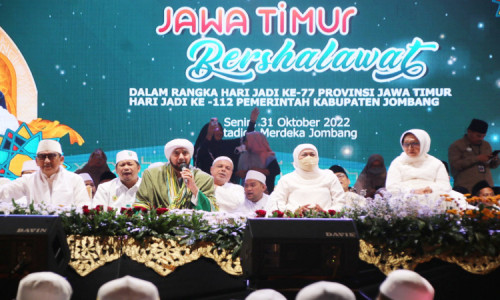 Ribuan Syekher Mania Bersholawat Bersama Habib Syech Bin Abdul Qodir Assegaf di Jombang 