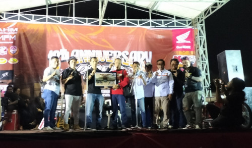 Ribuan Motor Jadul Hadiri Anniversary Nasional Honda Cub Indonesia di Sidoarjo