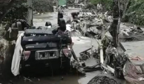 Tak Hanya Rusak Puluhan Rumah, Banjir di Kalibaru Banyuwangi: Mobil dan Ternak Ikut Hanyut