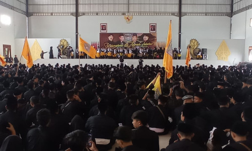 Ribuan Pendekar PSHT Jember, Bersholawat di Padepokan Agung Madiun 