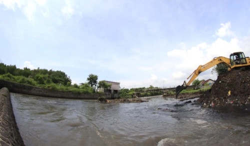 Antisipasi Banjir, Sungai Kalilo Banyuwangi Dinormalisasi
