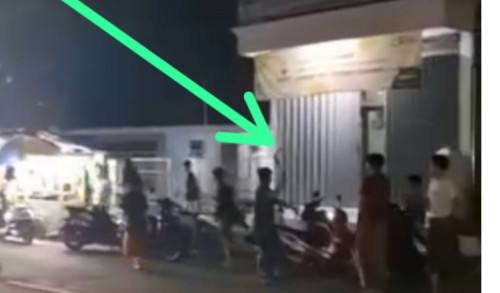 Gerombolan Pemuda Bermotor di Sampang Bacok Dua Remaja di Jalan