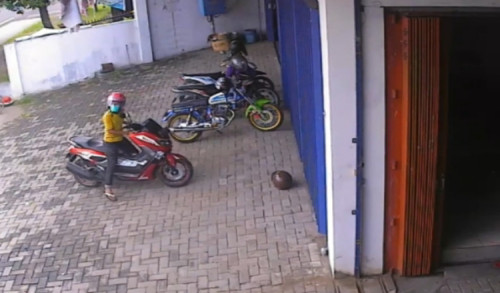 Dengan Modus Beli Susu, Pencuri Kendaraan Bermotor di Madiun Terekam CCTV