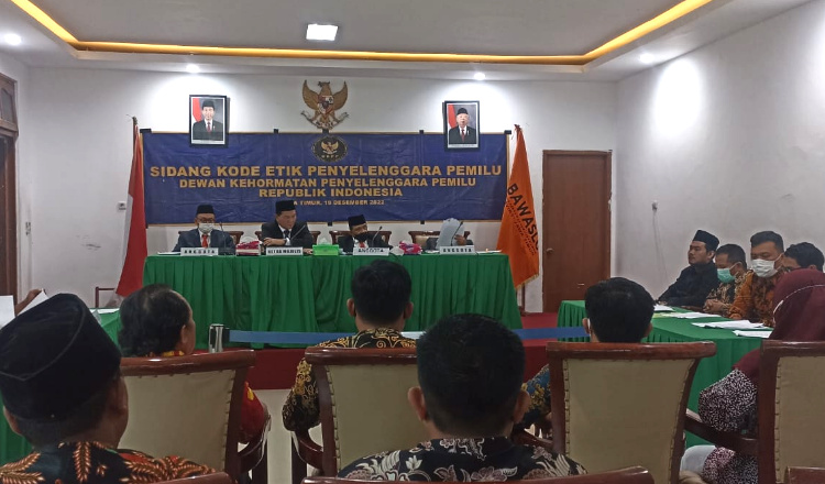 Babak Baru Kasus Bawaslu Banyuwangi, Lima Komisioner Jalani Sidang Etik DKPP