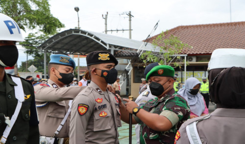 Ratusan Personel Gabungan Siap Amankan Nataru di Kabupaten Purworejo