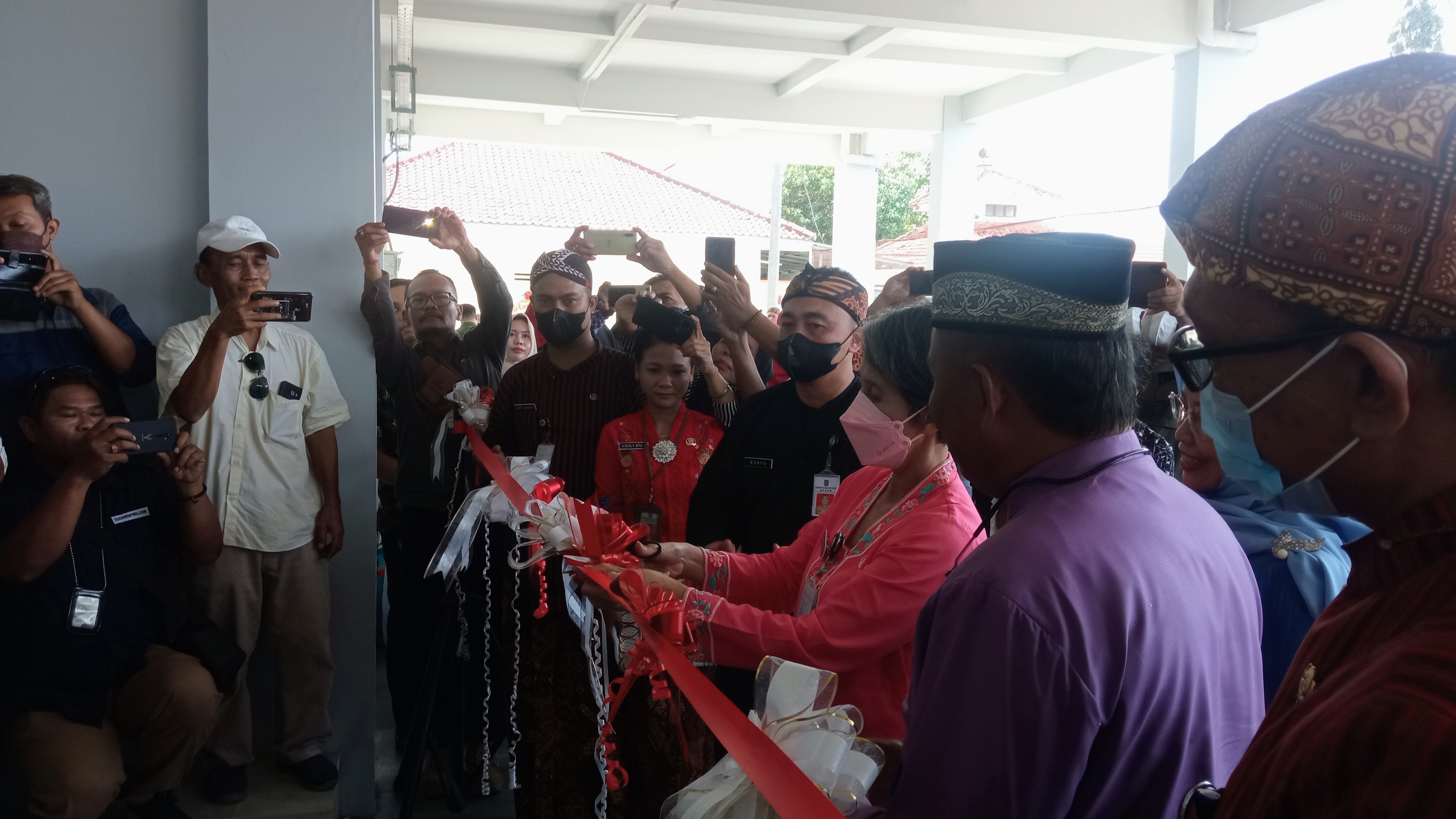 Pj Bupati Cilacap Resmikan Gedung Kantor BPPKAD, Diharapkan PAD Meningkat