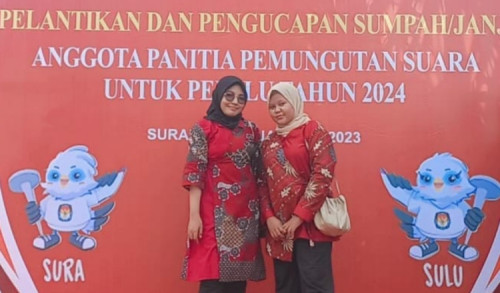 Dua Mahasiswi FISIP Unipra Surabaya Dilantik Jadi Penyelenggara Pemilu