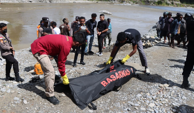 Penemuan Sosok Mayat Laki-laki di Sungai Wouma Papua Pegunungan  