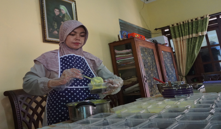 Berkah Manfaatkan Buah Durian Cacat Di Olah Menjadi Dessert Brownies