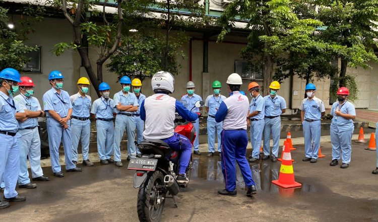 Pentingnya Keselamatan Kerja, PT. Mitra Pinasthika Mulia Jatim Gelar Simulasi K3