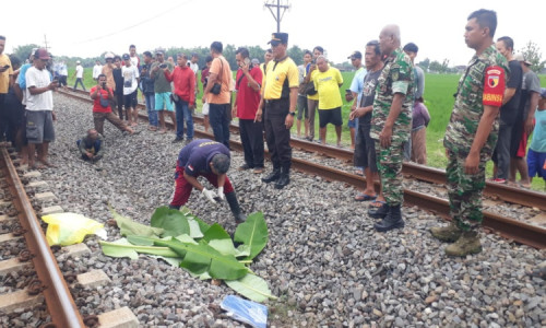 Tragis! Penjual Ubi di Ngawi Tewas Tertabrak Kereta Api