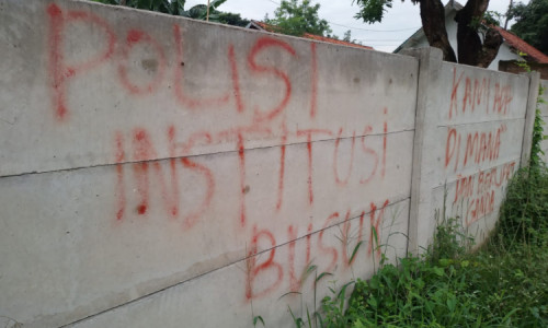 Vandalisme di Fasilitas Publik Probolinggo, Berisi Hujatan Polisi Busuk