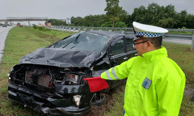 Pecah Ban, Kepala Bakesbangpol Kabupaten Pasuruan Kecelakaan