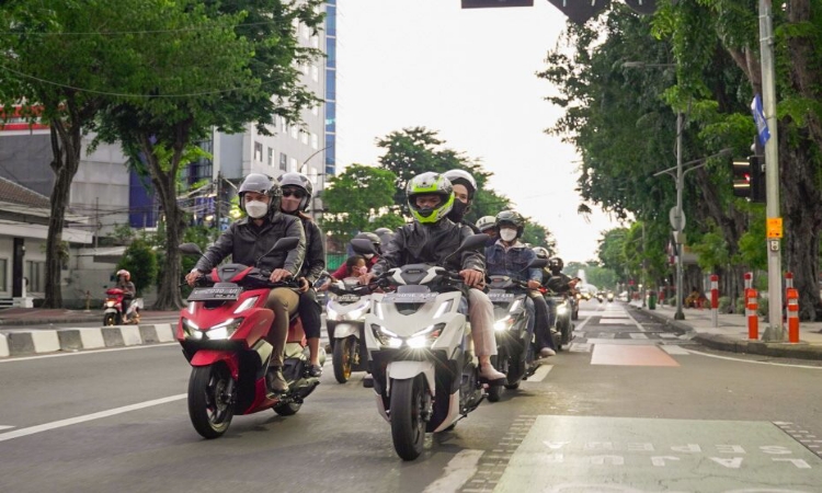 Ga Asal Berboncengan, Begini Tekniknya Agar #Cari_Aman di Jalan Saat Rayakan Hari Kasih Sayang