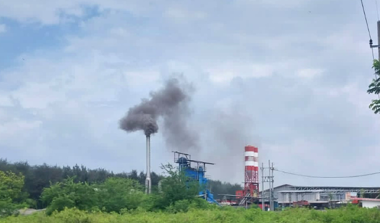 Cerobong Asap PT SWJ Diduga Cemari Lingkungan di Tuban