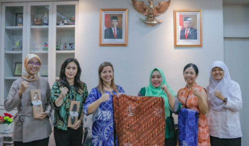 Pimpinan DPRD Surabaya Terima Kunjungan Delegasi Kedutaan Inggris, Bahas Sister City