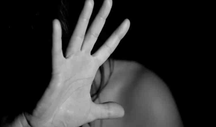 Gadis 14 Tahun di Banyuwangi Diperkosa Pacar Kenalan di Medsos