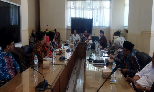 Formasi PPPK Guru 2022 Hilang, Honorer Situbondo Ngadu ke DPRD