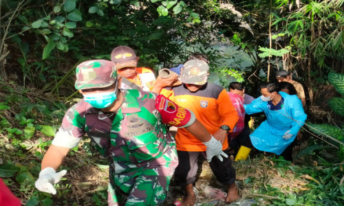 Perempuan Lanjut Usia Ditemukan Tewas di Pinggir Sungai Pehnangka Ngawi