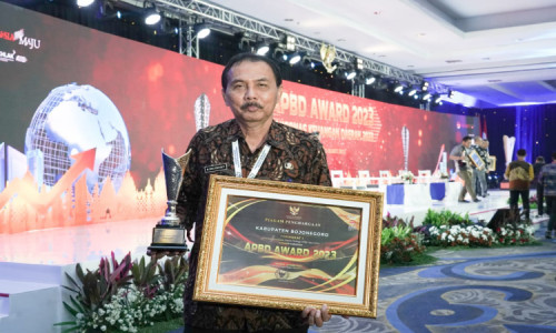 Realisasi PAD Tertinggi Tingkat Kabupaten se-Indonesia, Pemkab Bojonegoro Raih Penghargaan