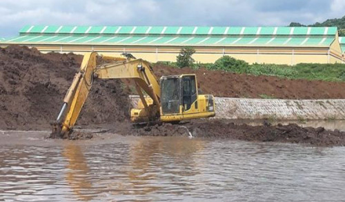 Tanggulangi Banjir, Dinas PU Pengairan Banyuwangi Masifkan Normalisasi Sungai